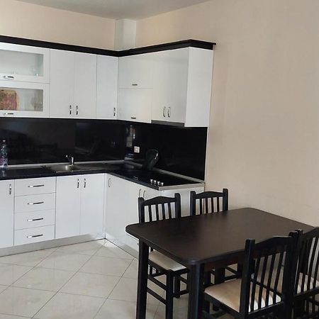 Sweetview 2-Bedroom Apartment With 3 Balcony Seaview Vlorë Εξωτερικό φωτογραφία