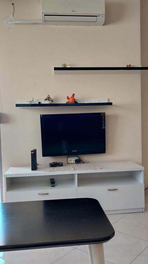 Sweetview 2-Bedroom Apartment With 3 Balcony Seaview Vlorë Εξωτερικό φωτογραφία